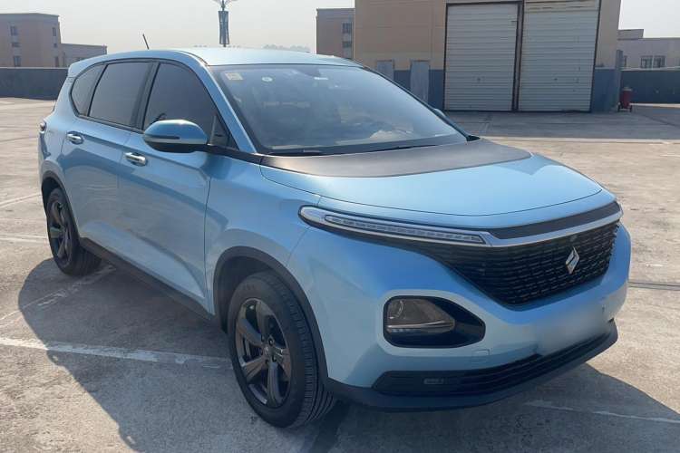 Used Baojun RM-5 2019 1.5T Manual Elite Version with 24-Hour Online Service 7 Seats Front Right 45 Deg