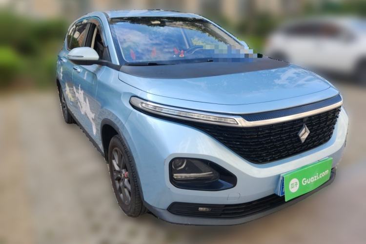 Used Baojun RM-5 2019 1.5L Manual Elite Edition with 24-hour Online Service 5 Seats Front Right 45 Deg