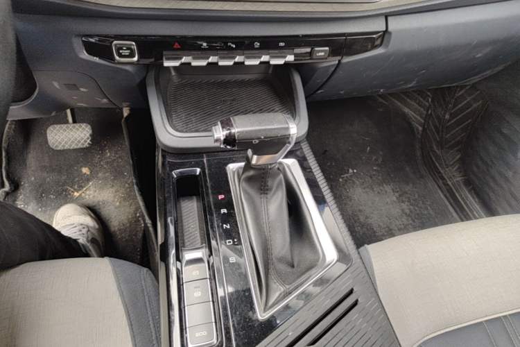 Used Baojun RM-5 2019 1.5T CVT 24-Hour Online Premium Version 7 Seats Gear Lever