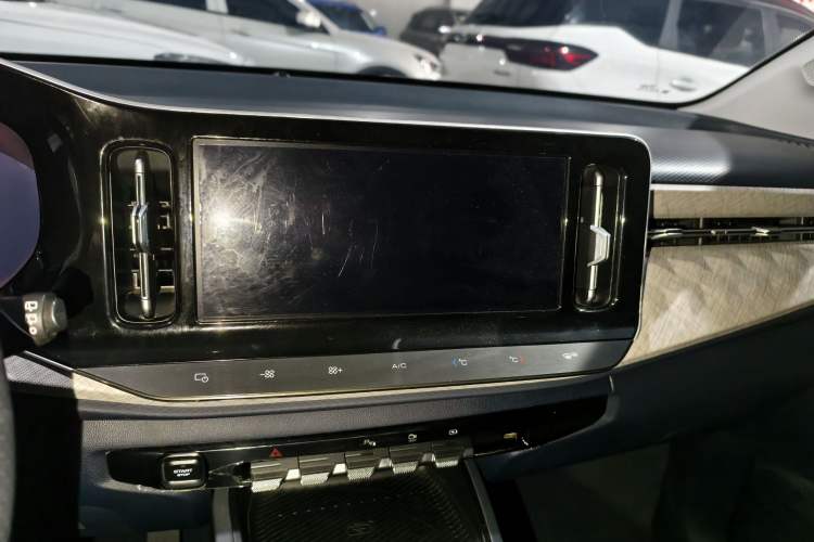 Used Baojun RM-5 2019 1.5T CVT 24-Hour Online Prestige Version 5 Seats Interior 1