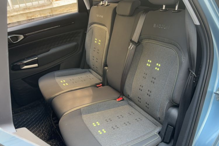 Used Baojun RM-5 2019 1.5L Manual Elite Edition with 24-hour Online Service 5 Seats Interior 1