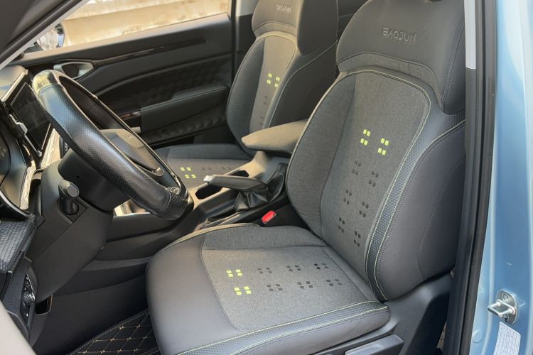 Used Baojun RM-5 2019 1.5L Manual Elite Edition with 24-hour Online Service 5 Seats Interior 3