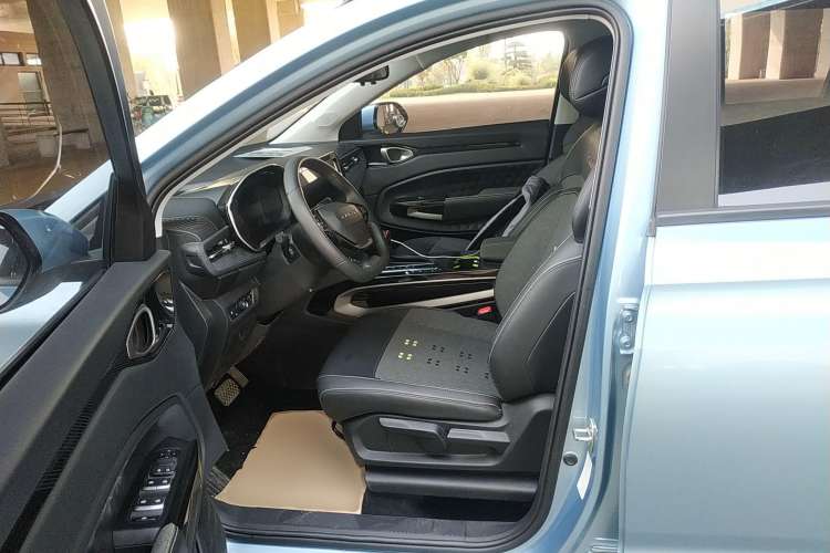 Used Baojun RM-5 2019 1.5T CVT Elite Version with 24-Hour Online Service 6 Seats Left Front Seat
