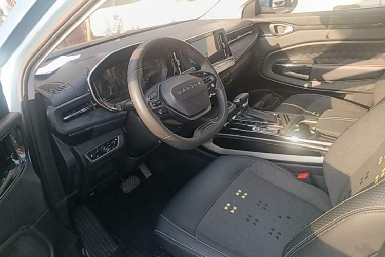 Used Baojun RM-5 2019 1.5T CVT Elite Version with 24-Hour Online Service 7 Seats Left Front Seat