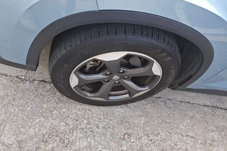 Used Baojun RM-5 2019 1.5T CVT 24-Hour Online Premium Version 7 Seats Left Front Wheel Hub