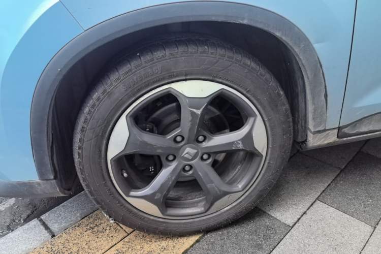 Used Baojun RM-5 2019 1.5T CVT 24-Hour Online Luxury Version 7 Seats Left Front Wheel Hub