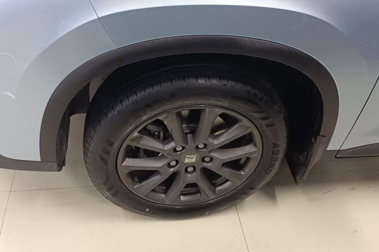 Used Baojun RM-5 2019 1.5L Manual Elite Edition with 24-hour Online Service 5 Seats Left Front Wheel Hub