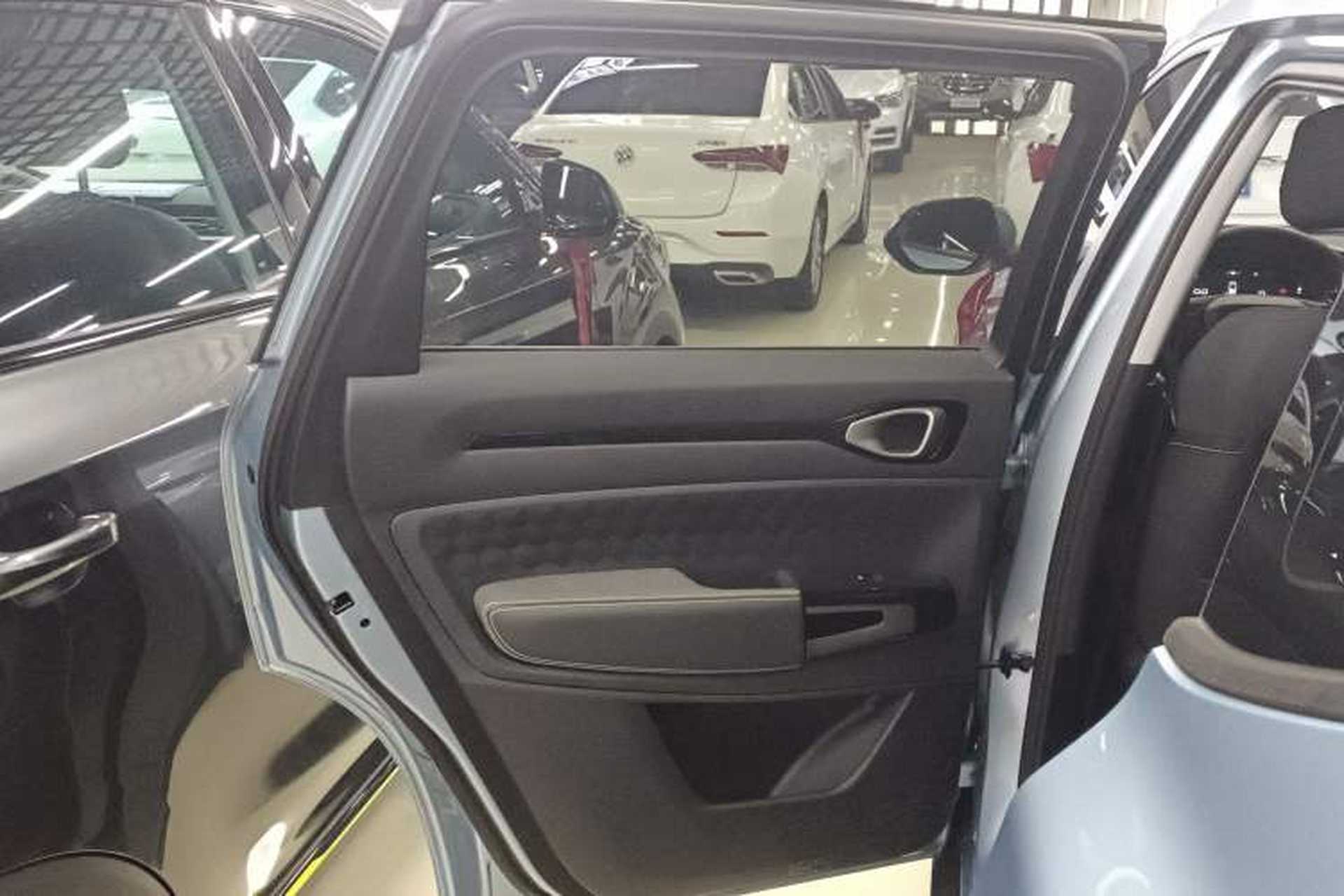 Used Baojun RM-5 2019 1.5L Manual Elite Edition with 24-hour Online Service 5 Seats Left Rear Door Interior