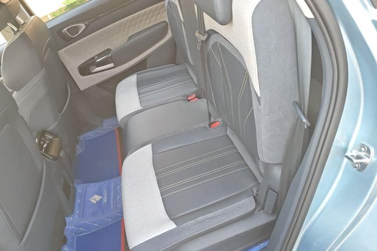 Used Baojun RM-5 2019 1.5T CVT 24-Hour Online Premium Version 7 Seats Left Rear Seat