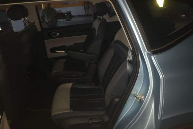 Used Baojun RM-5 2019 1.5T CVT 24-Hour Online Luxury Version 6 Seats Left Rear Seat
