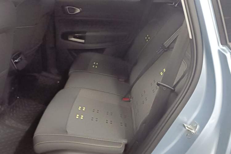 Used Baojun RM-5 2019 1.5L Manual Elite Edition with 24-hour Online Service 5 Seats Left Rear Seat