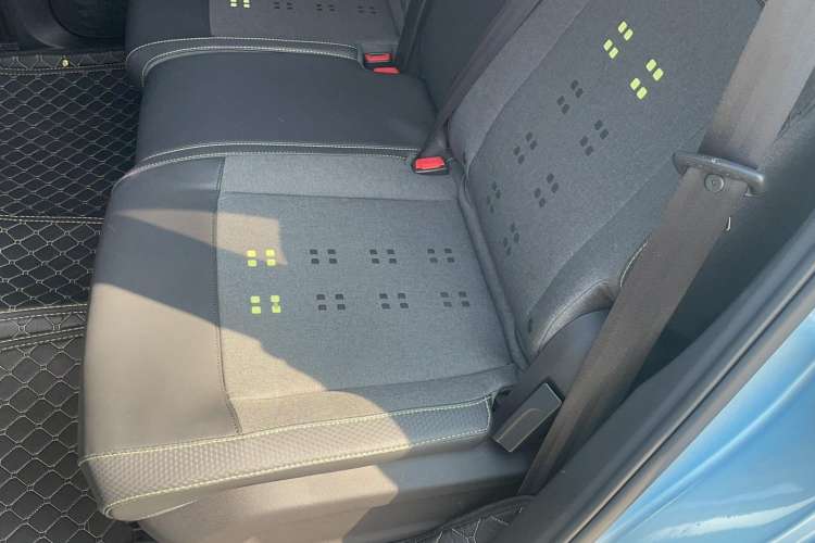 Used Baojun RM-5 2019 1.5T Manual Elite Version with 24-Hour Online Service 7 Seats Left Rear Seat