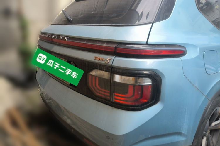 Used Baojun RM-5 2019 1.5T Manual Elite Version with 24-Hour Online Service 7 Seats Rear