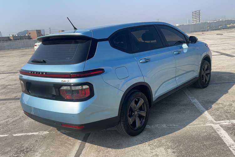 Used Baojun RM-5 2019 1.5T Manual Elite Version with 24-Hour Online Service 7 Seats Rear Right 45 Deg