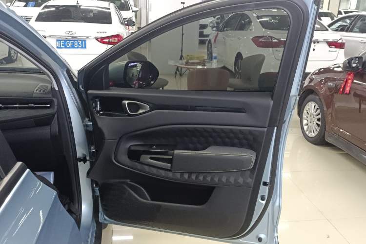Used Baojun RM-5 2019 1.5L Manual Elite Edition with 24-hour Online Service 5 Seats Right Front Door Interior
