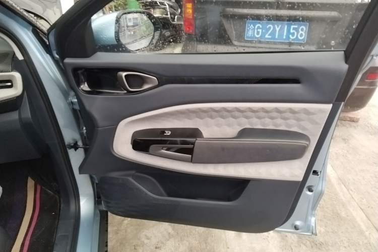 Used Baojun RM-5 2019 1.5T CVT 24-Hour Online Luxury Version 7 Seats Right Front Door Interior