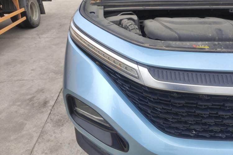 Used Baojun RM-5 2019 1.5T Manual Elite Version with 24-Hour Online Service 6 Seats Right Front Headlight
