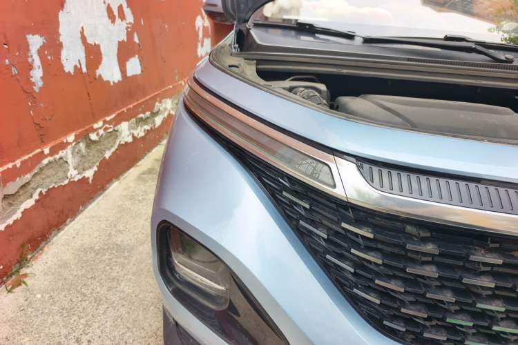 Used Baojun RM-5 2019 1.5T CVT 24-Hour Online Luxury Version 6 Seats Right Front Headlight