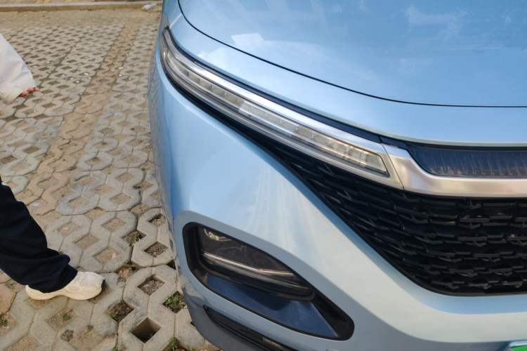 Used Baojun RM-5 2019 1.5L Manual Elite Edition with 24-hour Online Service 5 Seats Right Front Headlight