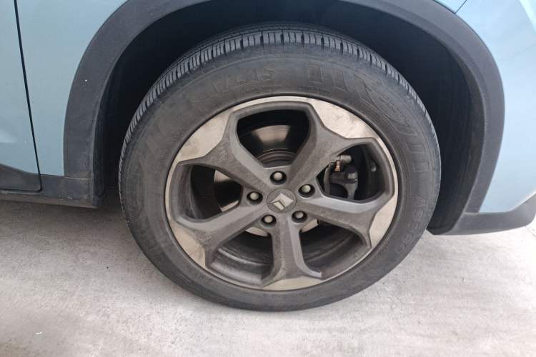 Used Baojun RM-5 2019 1.5T CVT 24-Hour Online Prestige Version 6 Seats Right Front Wheel Hub