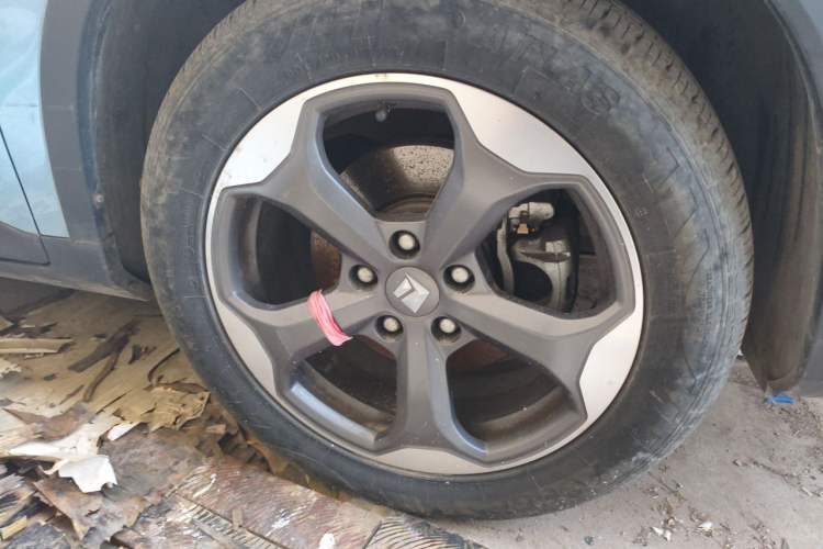 Used Baojun RM-5 2019 1.5T CVT 24-Hour Online Premium Version 7 Seats Right Front Wheel Hub