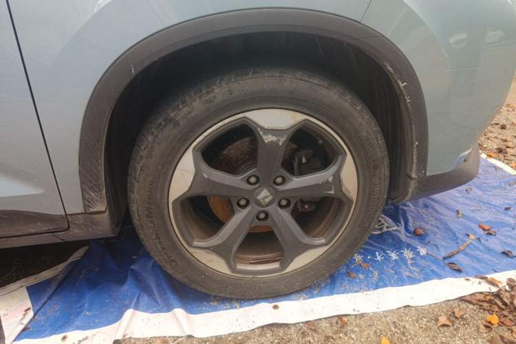 Used Baojun RM-5 2019 1.5T CVT 24-Hour Online Premium Version 7 Seats Right Front Wheel Hub