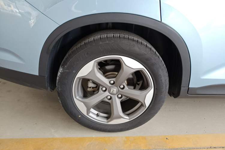 Used Baojun RM-5 2019 1.5T CVT 24-Hour Online Prestige Version 6 Seats Right Rear Wheel Hub