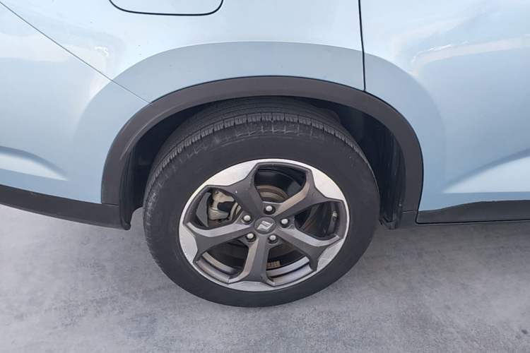 Used Baojun RM-5 2019 1.5T CVT 24-Hour Online Luxury Version 6 Seats Right Rear Wheel Hub