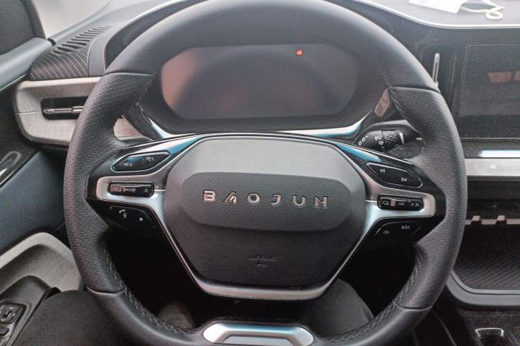Used Baojun RM-5 2019 1.5T CVT 24-Hour Online Prestige Version 6 Seats Steering Wheel