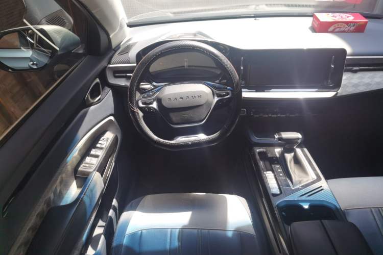 Used Baojun RM-5 2019 1.5T CVT 24-Hour Online Luxury Version 6 Seats Steering Wheel