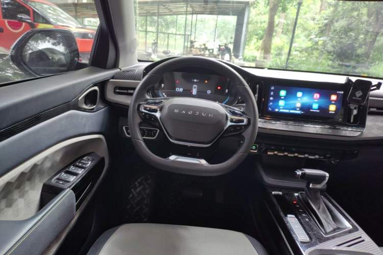 Used Baojun RM-5 2019 1.5T CVT 24-Hour Online Luxury Version 6 Seats Steering Wheel