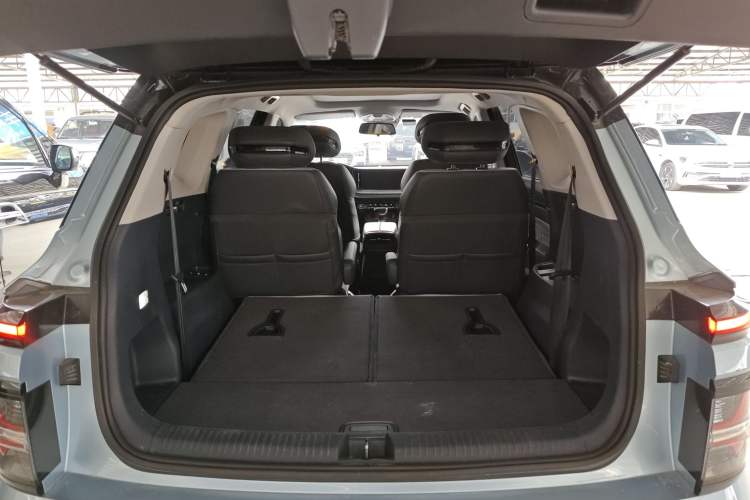 Used Baojun RM-5 2019 1.5T CVT 24-Hour Online Prestige Version 6 Seats Trunk