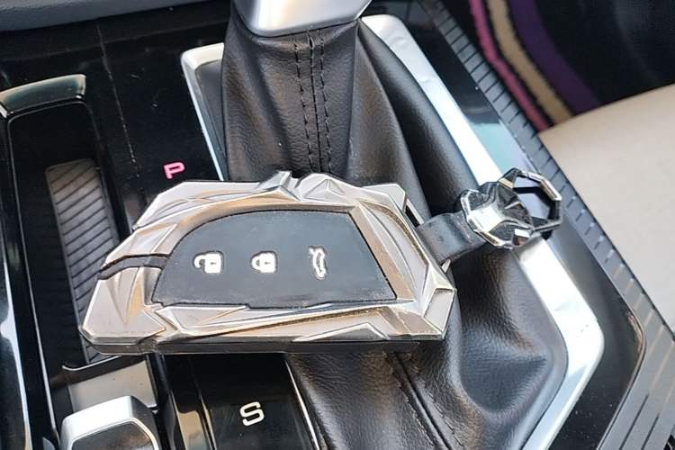 Used Baojun RM-5 2019 1.5T CVT 24-Hour Online Luxury Version 6 Seats Vehicle Key