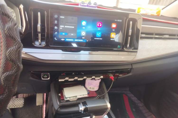 Used Baojun RM-5 2019 1.5T CVT 24-Hour Online Luxury Version 6 Seats Audio And AC Panel
