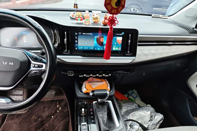 Used Baojun RM-5 2019 1.5T CVT 24-Hour Online Prestige Version 6 Seats Audio And AC Panel