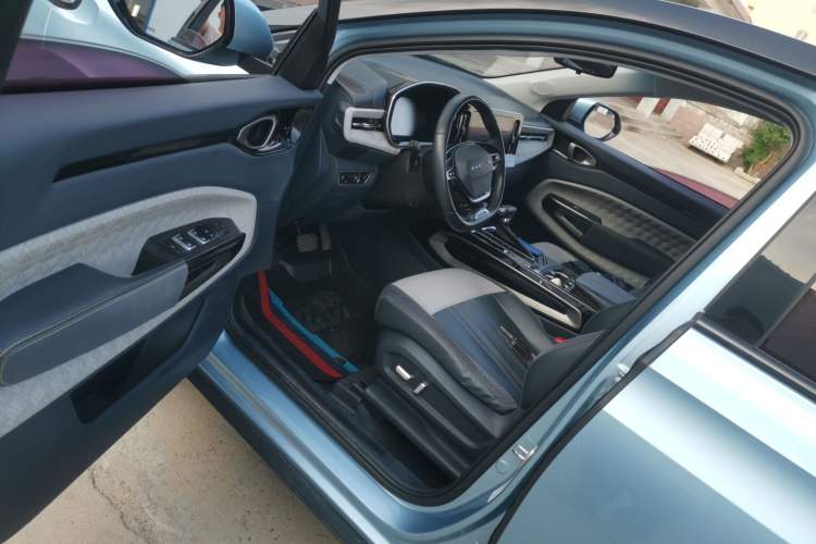 Used Baojun RM-5 2019 1.5T CVT 24-Hour Online Prestige Version 6 Seats Driver Seat