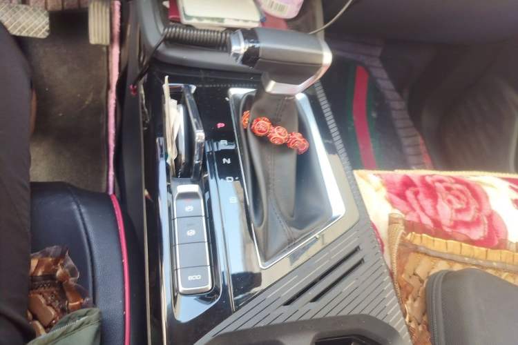 Used Baojun RM-5 2019 1.5T CVT 24-Hour Online Luxury Version 6 Seats Gear Lever