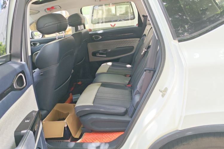 Used Baojun RM-5 2019 1.5T CVT 24-Hour Online Luxury Version 7 Seats Left Rear Seat