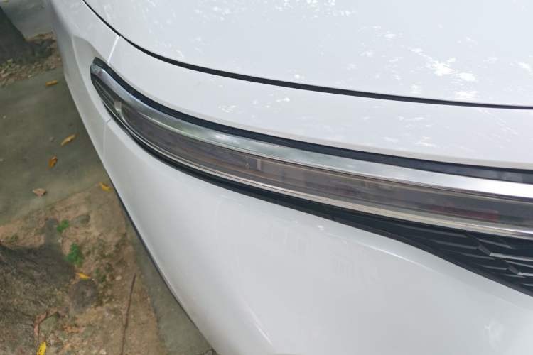 Used Baojun RM-5 2019 1.5T CVT 24-Hour Online Luxury Version 7 Seats Right Front Headlight