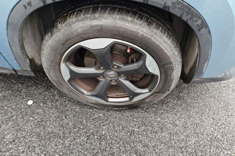 Used Baojun RM-5 2019 1.5T CVT 24-Hour Online Prestige Version 6 Seats Right Front Wheel Hub
