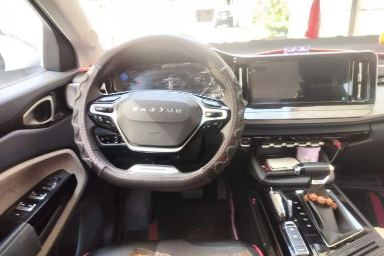 Used Baojun RM-5 2019 1.5T CVT 24-Hour Online Luxury Version 6 Seats Steering Wheel