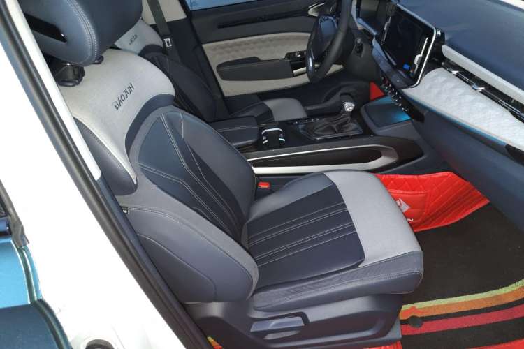 Used Baojun RM-5 2019 1.5T CVT 24-Hour Online Premium Version 7 Seats Right Front Seat