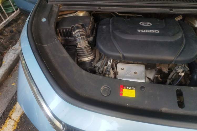 Used Baojun RM-5 2019 1.5T CVT 24-Hour Online Prestige Version 6 Seats Engine Bay Right