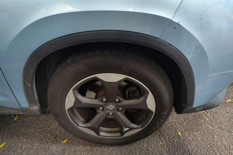 Used Baojun RM-5 2019 1.5T CVT 24-Hour Online Prestige Version 6 Seats Right Front Wheel Hub