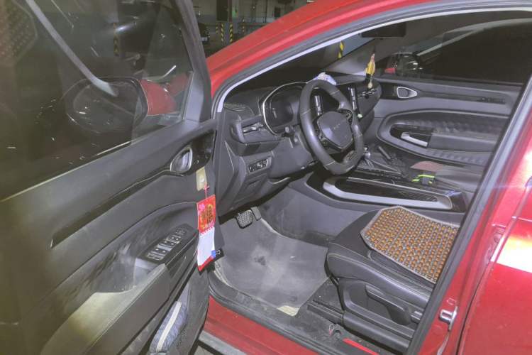 Used Baojun RM-5 2019 1.5T CVT Elite Version with 24-Hour Online Service 6 Seats Driver Seat