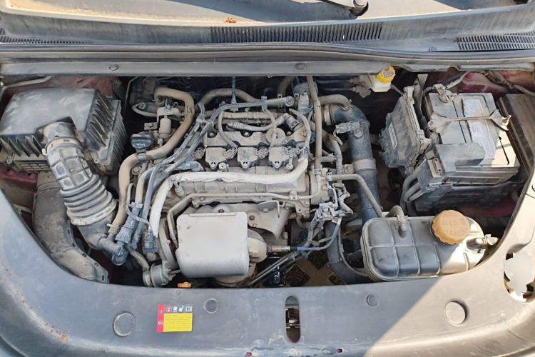 Used Baojun RM-5 2019 1.5T Manual Elite Version with 24-Hour Online Service 7 Seats Engine Bay