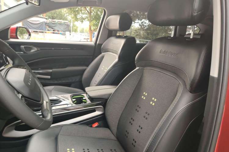 Used Baojun RM-5 2019 1.5L CVT Elite Version with 24-Hour Online Service 7 Seats Interior 1