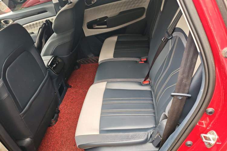Used Baojun RM-5 2019 1.5T CVT 24-Hour Online Premium Version 7 Seats Interior 4