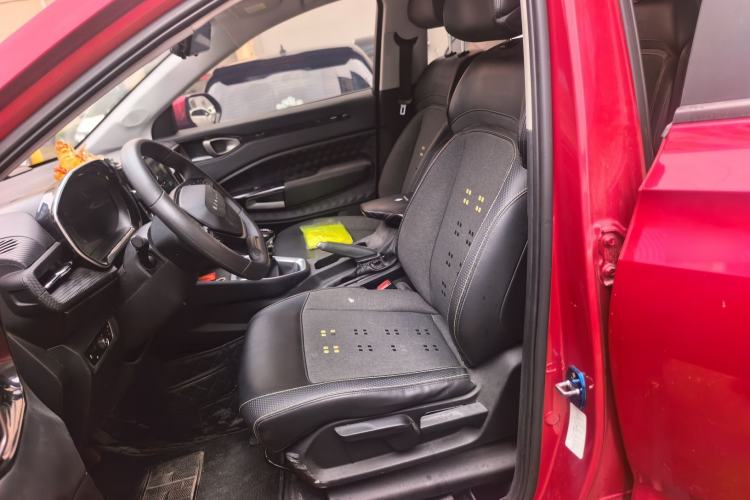 Used Baojun RM-5 2019 1.5T Manual Elite Version with 24-Hour Online Service 6 Seats Left Front Seat