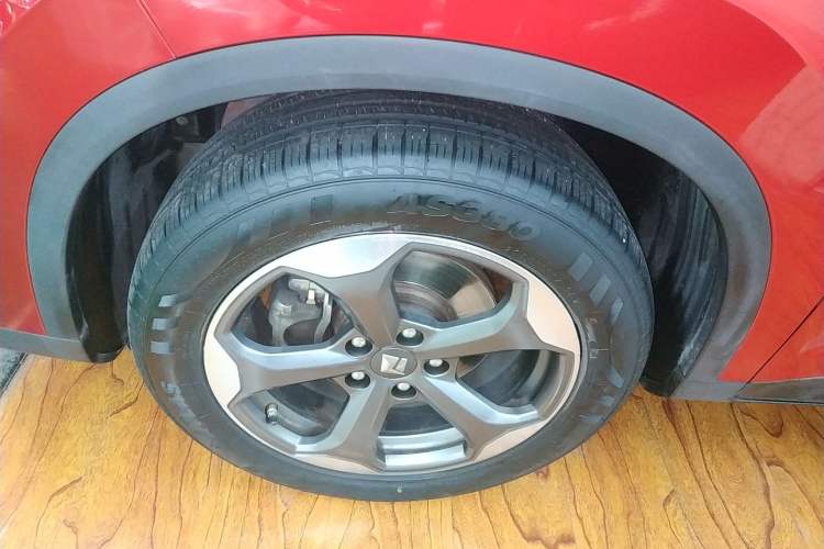 Used Baojun RM-5 2019 1.5T CVT 24-Hour Online Luxury Version 6 Seats Left Front Wheel Hub